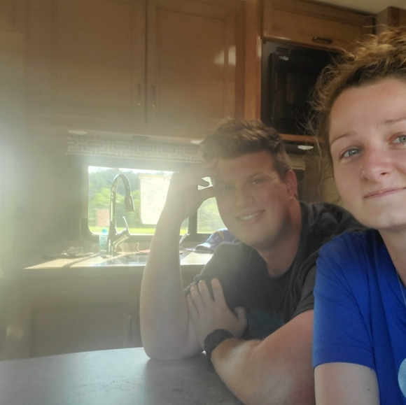 Meet your Posher, Taylor - Picture 6 of 7